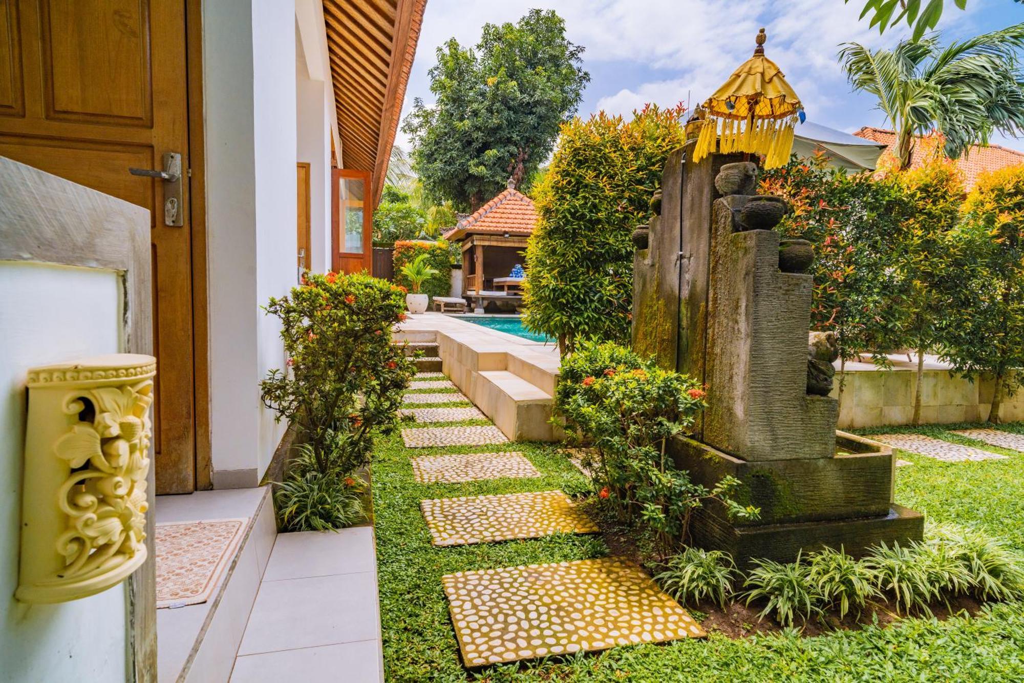 Villa Seruni Lovina Luaran gambar